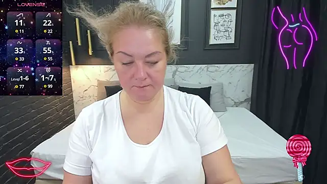 Snapshot of JenniferLight chatting on 7, 3, 2025 JenniferLight online show from 7, 3, 2025