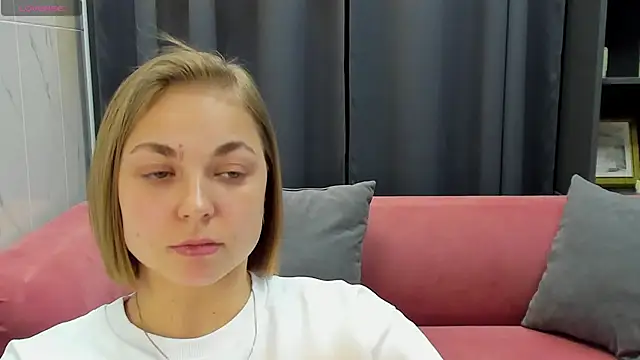 Snapshot of TataArdent chatting on 10, 2, 2025 TataArdent online show from 10, 2, 2025
