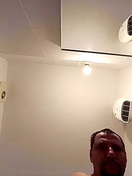 Snapshot of Miki20677 chatting on 23, 12, 2024 Miki20677 online show from 23, 12, 2024