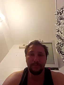 Snapshot of Miki20677 chatting on 8, 3, 2025 Miki20677 online show from 8, 3, 2025