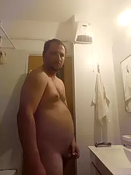 Snapshot of Miki20677 chatting on 11, 10, 2025 Miki20677 online show from 11, 10, 2025