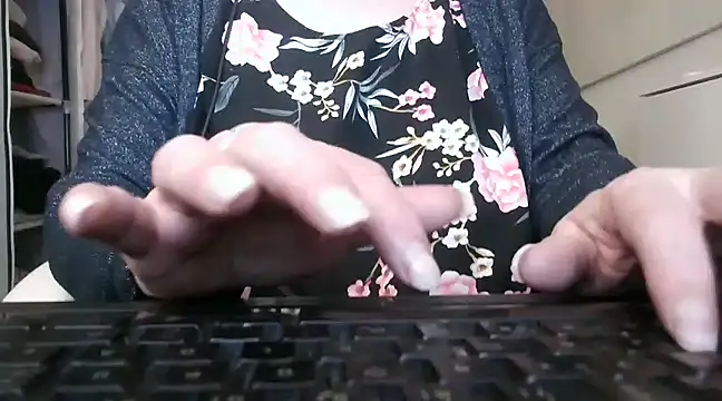 heidi60 online show from 24, 2, 2025