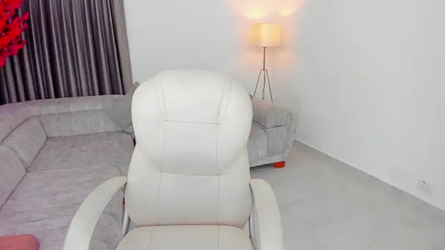 Sarah Stone  online show from 25, 1, 2025