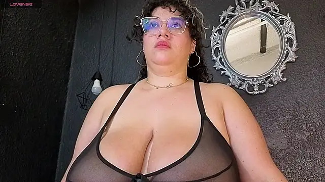 Snapshot of dulce_lf chatting on 8, 3, 2026 dulce lf online show from 8, 3, 2026