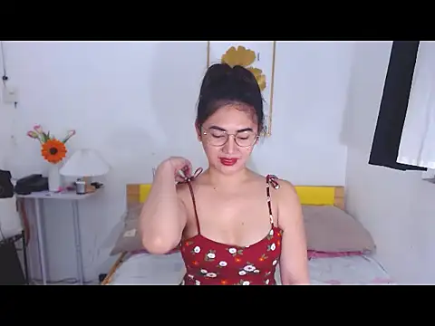 Snapshot of XjuanitabonitaX chatting on 11, 11, 2025 XjuanitabonitaX online show from 11, 11, 2025