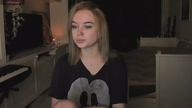 MaryDreaminess online show from 12, 12, 2024