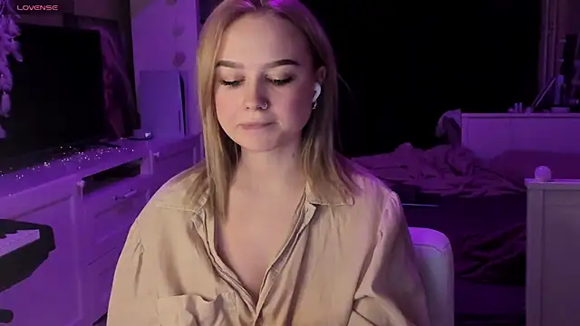 MaryDreaminess online show from 6, 2, 2025