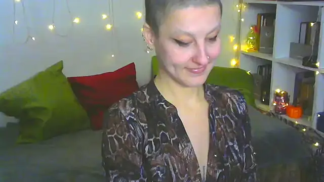 Snapshot of MartaBounty chatting on 24, 10, 2025 MartaBounty online show from 24, 10, 2025