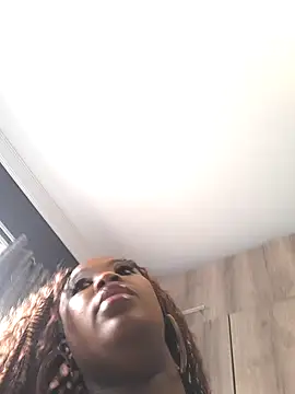 SWEETDOLLY29XX online show from 13, 2, 2025