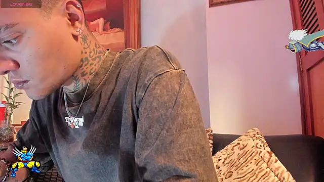 Snapshot of ImDominike chatting on 29, 11, 2025 ImDominike online show from 29, 11, 2025