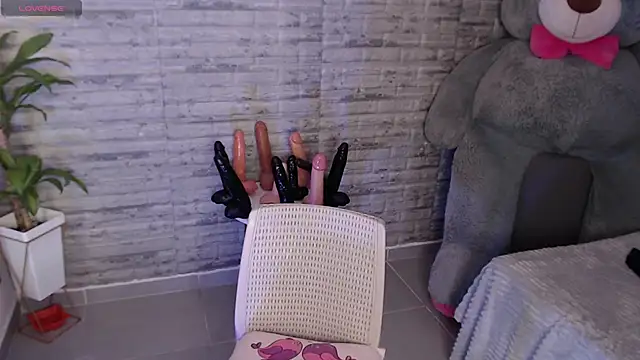 TinnaCobb online show from 14, 10, 2025