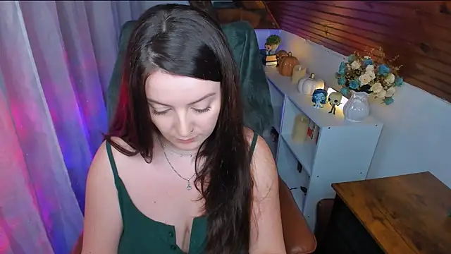 ErinMarshall online show from 18, 12, 2025