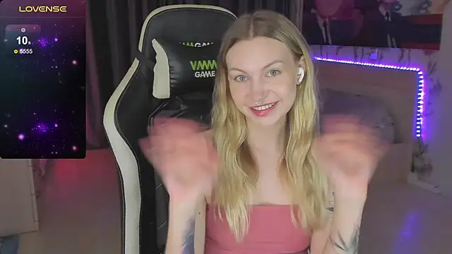 BiMolly online show from 12, 3, 2025