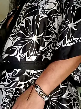 PichyPrettyPussy online show from 28, 2, 2025