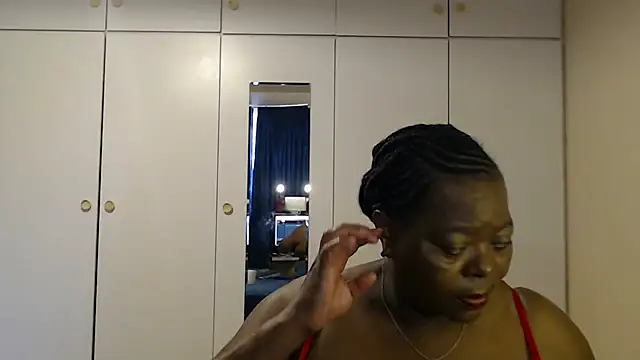 Snapshot of MatureBoobsDiva chatting on 15, 10, 2025 MatureBoobsDiva online show from 15, 10, 2025