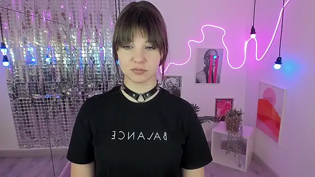 ElizaMild online show from 2, 3, 2025