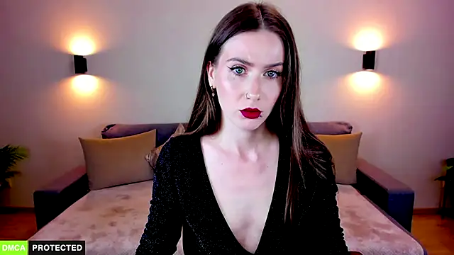 TheWoman   online show from 4, 12, 2025