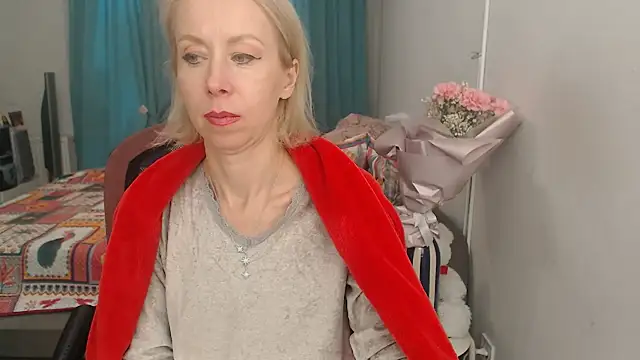 LuxuryNika online show from 6, 10, 2025