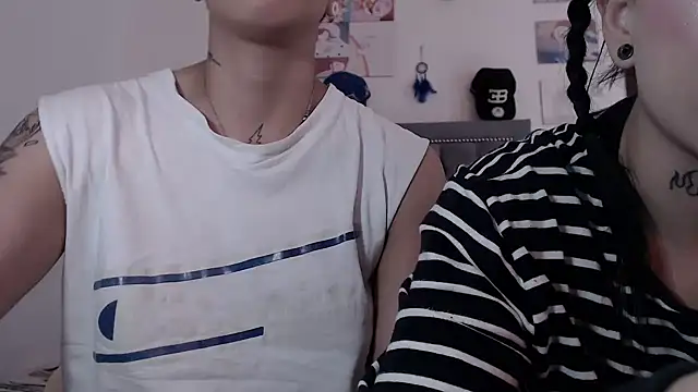 Snapshot of dulce_maria_x chatting on 23, 1, 2025 dulce maria x online show from 23, 1, 2025