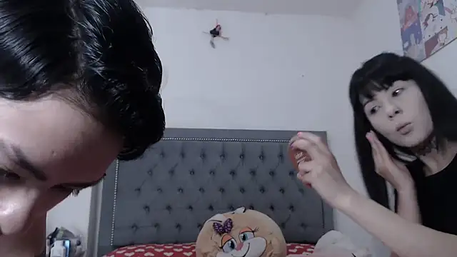 Snapshot of dulce_maria_x chatting on 1, 10, 2025 dulce maria x online show from 1, 10, 2025