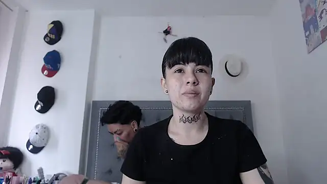 Snapshot of dulce_maria_x chatting on 7, 10, 2025 dulce maria x online show from 7, 10, 2025