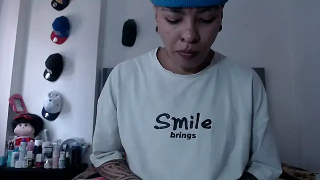 Snapshot of dulce_maria_x chatting on 22, 10, 2025 dulce maria x online show from 22, 10, 2025