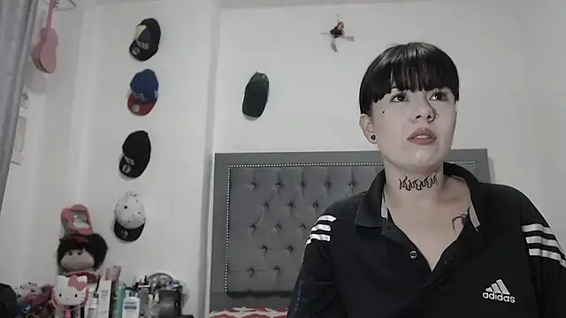 Snapshot of dulce_maria_x chatting on 7, 11, 2025 dulce maria x online show from 7, 11, 2025