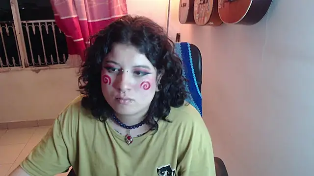 Smoke trip Alicia online show from 10, 10, 2025