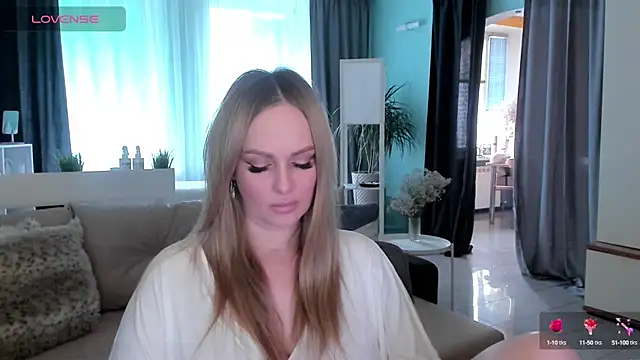 Libby Nora online show from 28, 2, 2025