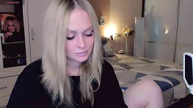 Libby Nora online show from 22, 10, 2025