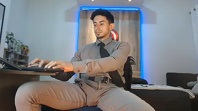 Andrew 4  online show from 11, 11, 2025