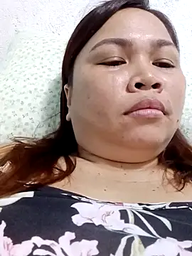 Snapshot of XXLorie_02 chatting on 4, 3, 2025 XXLorie 02 online show from 4, 3, 2025