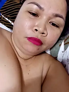 Snapshot of XXLorie_02 chatting on 11, 3, 2025 XXLorie 02 online show from 11, 3, 2025