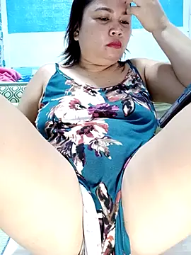 Snapshot of XXLorie_02 chatting on 20, 3, 2025 XXLorie 02 online show from 20, 3, 2025