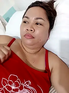 Snapshot of XXLorie_02 chatting on 3, 10, 2025 XXLorie 02 online show from 3, 10, 2025