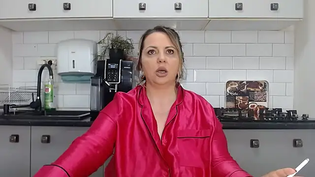 erikaerika online show from 15, 3, 2025