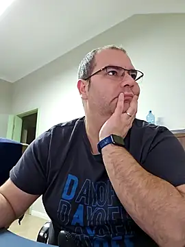 Snapshot of Andrew1900529 chatting on 10, 12, 2024 Andrew1900529 online show from 10, 12, 2024