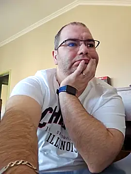 Snapshot of Andrew1900529 chatting on 4, 3, 2025 Andrew1900529 online show from 4, 3, 2025