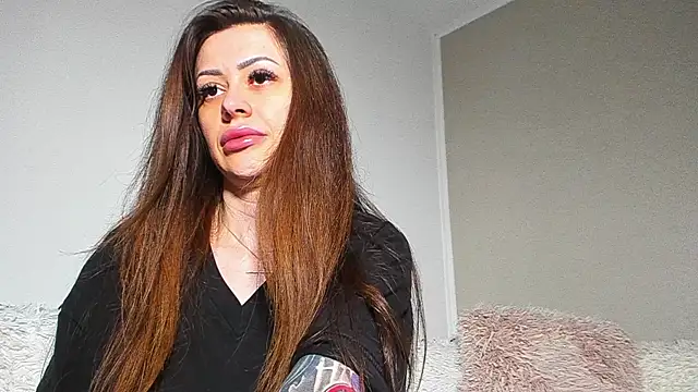 BrianaDiamondXXX online show from 23, 5, 2026