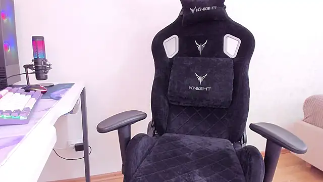 SkyqueenI online show from 19, 9, 2025