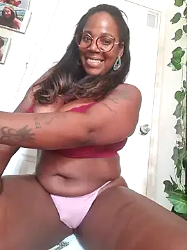 Snapshot of Adrilovechocolate chatting on 11, 12, 2024 Adrilovechocolate online show from 11, 12, 2024