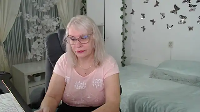 Ghertrude52 online show from 11, 4, 2026