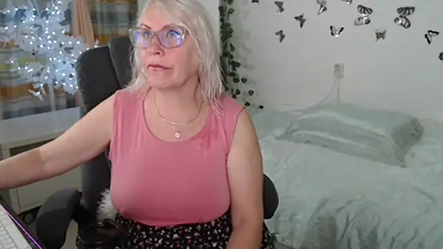 Snapshot of Ghertrude52 chatting on 20, 6, 2026 Ghertrude52 online show from 20, 6, 2026
