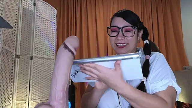 Snapshot of Foglove69 chatting on 13, 11, 2025 Foglove69 online show from 13, 11, 2025