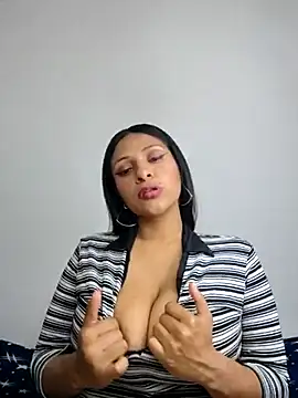 Snapshot of tanya_smitt chatting on 13, 2, 2025 tanya smitt online show from 13, 2, 2025