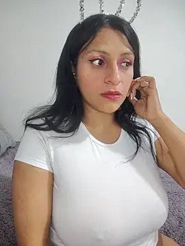 Snapshot of tanya_smitt chatting on 1, 11, 2025 tanya smitt online show from 1, 11, 2025