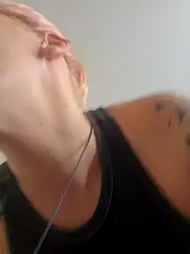 PinkTheHawk online show from 26, 1, 2025