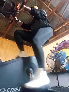 PinkTheHawk online show from 19, 11, 2025