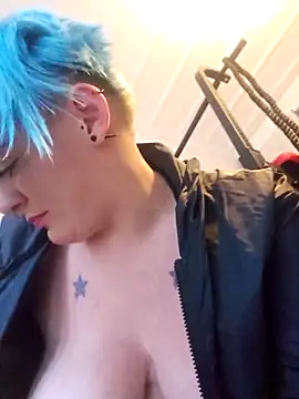 PinkTheHawk online show from 1, 4, 2026