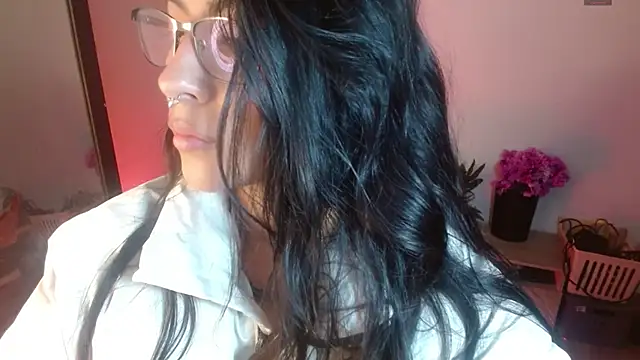 Snapshot of karlavittar chatting on 14, 10, 2025 karlavittar online show from 14, 10, 2025